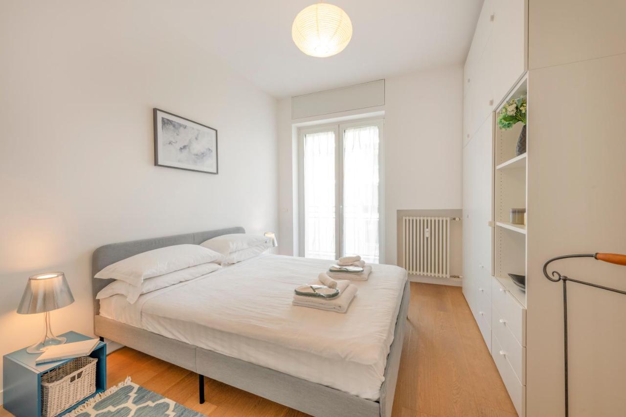 Ferrucci, 10 - Elegante Oasi Urbana A Milano Apartment Bagian luar foto